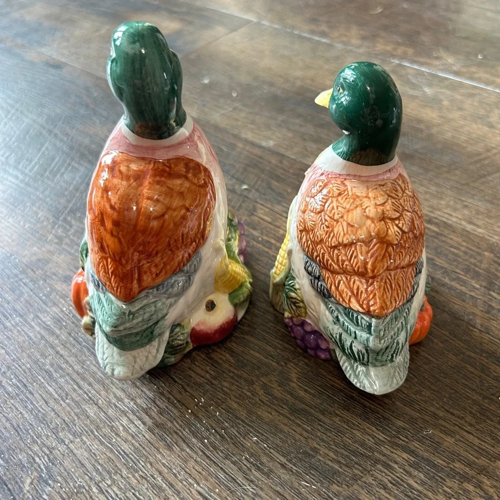 Fitz & Floyd Omnibus Harvest Duck Salt and Pepper Shakers Hand Painted Ceramic